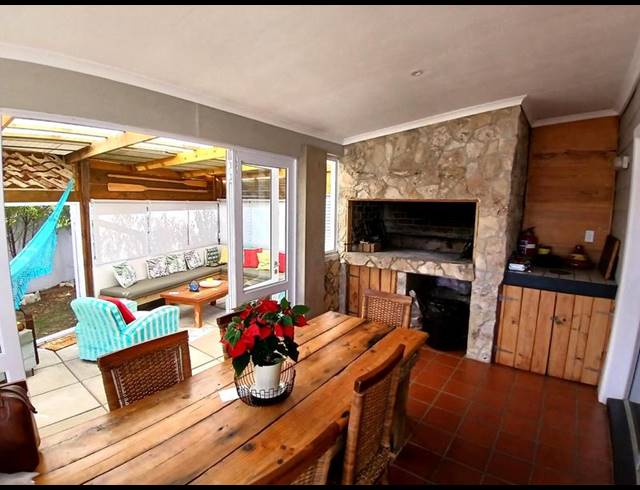 4 BEDROOM HOUSE FOR SALE IN STILBAAI-WES